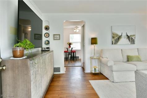 1239 Churchill Road Lyndhurst OH 44124