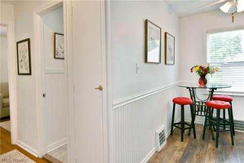 1239 Churchill Road Lyndhurst OH 44124