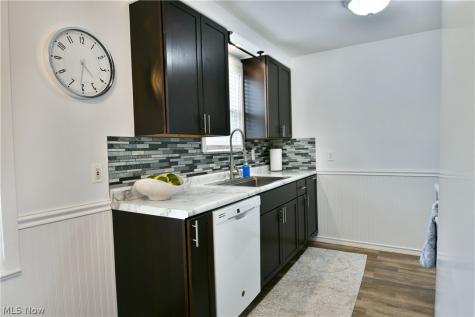 1239 Churchill Road Lyndhurst OH 44124