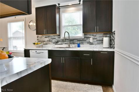 1239 Churchill Road Lyndhurst OH 44124