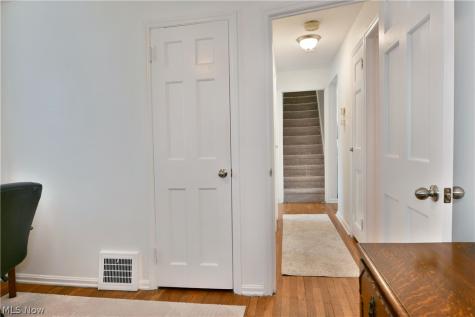 1239 Churchill Road Lyndhurst OH 44124