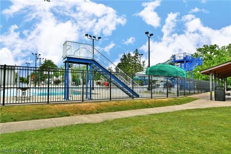1239 Churchill Road Lyndhurst OH 44124
