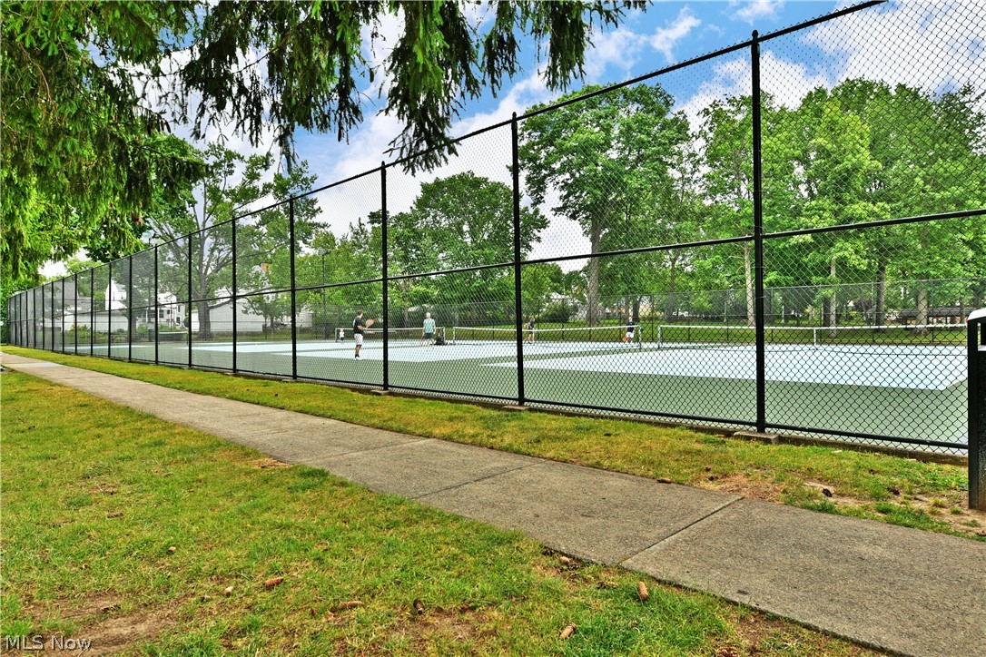 1239 Churchill Road Lyndhurst OH 44124
