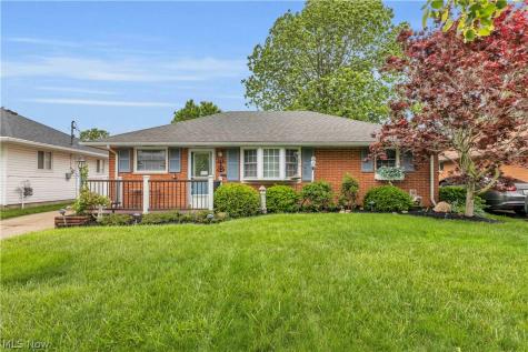 316 Thelma Drive Sheffield Lake OH 44054