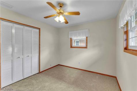 316 Thelma Drive Sheffield Lake OH 44054