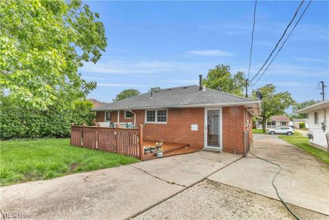 316 Thelma Drive Sheffield Lake OH 44054