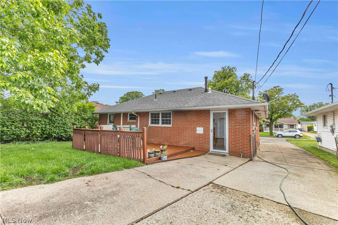 316 Thelma Drive Sheffield Lake OH 44054