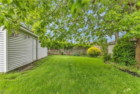 316 Thelma Drive Sheffield Lake OH 44054