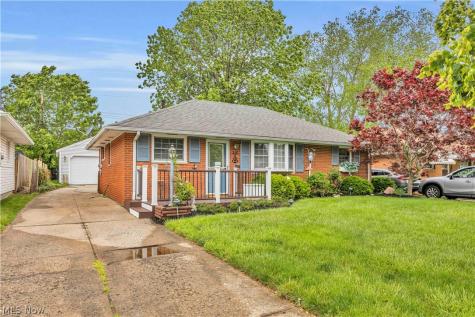 316 Thelma Drive Sheffield Lake OH 44054