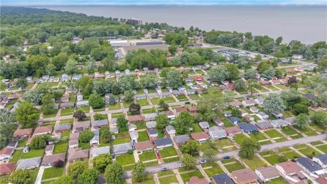 316 Thelma Drive Sheffield Lake OH 44054