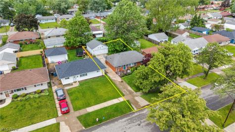 316 Thelma Drive Sheffield Lake OH 44054