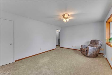 316 Thelma Drive Sheffield Lake OH 44054