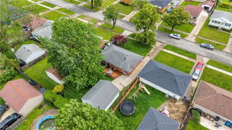 316 Thelma Drive Sheffield Lake OH 44054