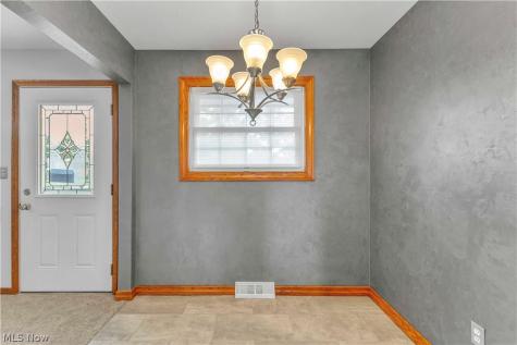 316 Thelma Drive Sheffield Lake OH 44054