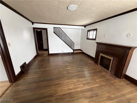 194 E Baird Avenue Barberton OH 44203