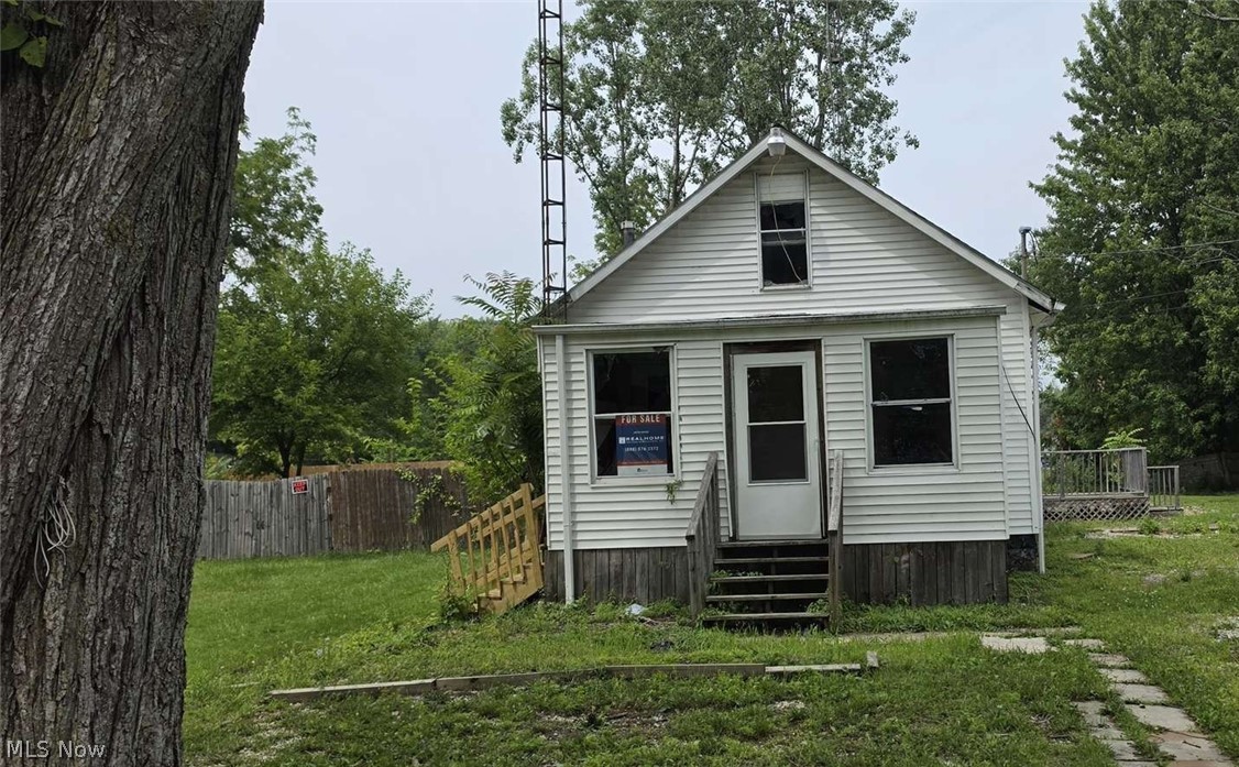 517 Dewitt Street Lorain OH 44055