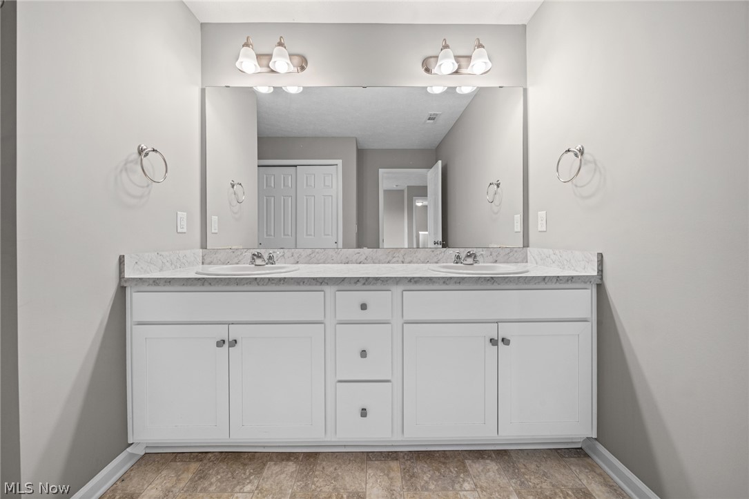 37272 Sandy Ridge Drive North Ridgeville OH 44039