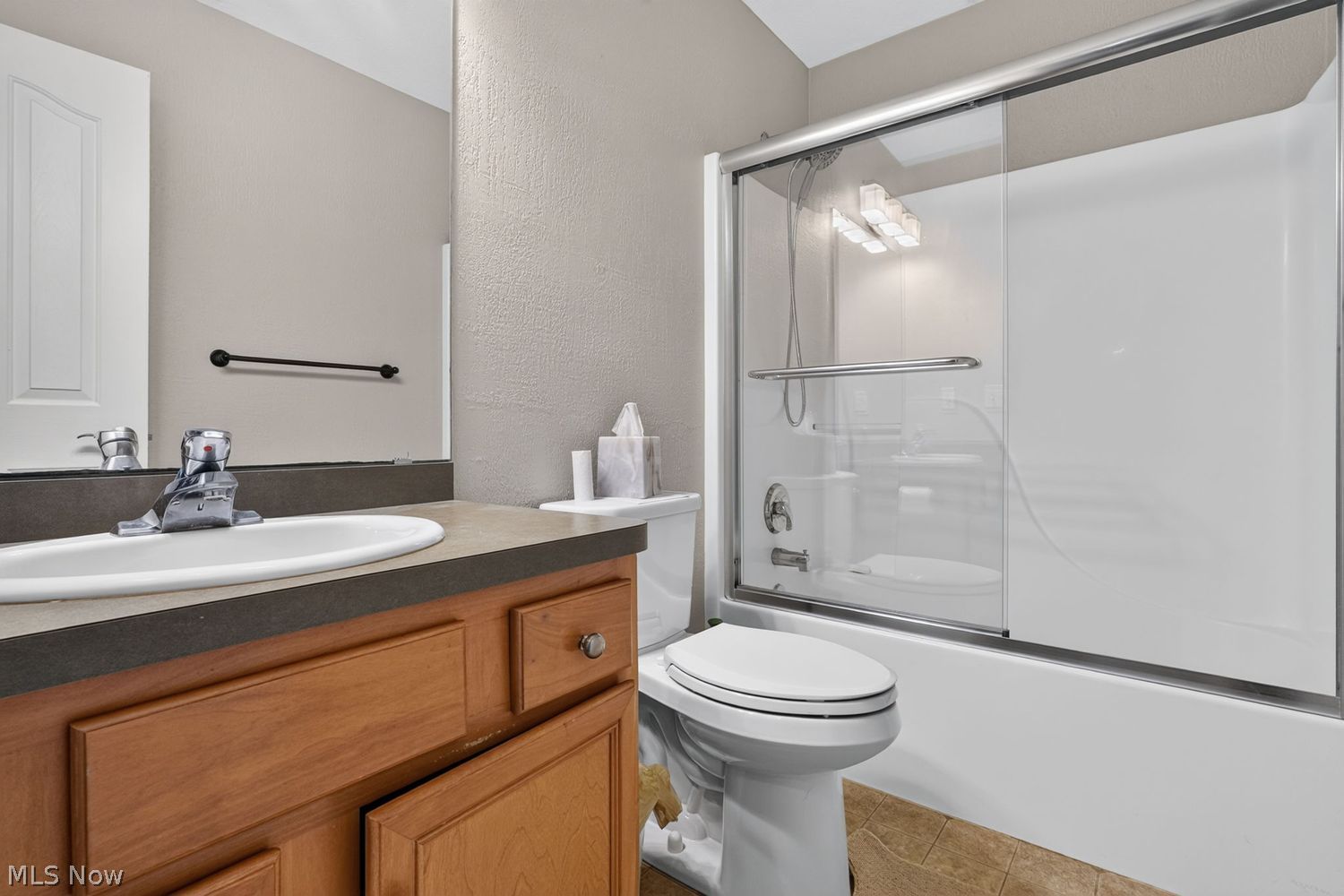 202 Fox Pointe Drive Chardon OH 44024