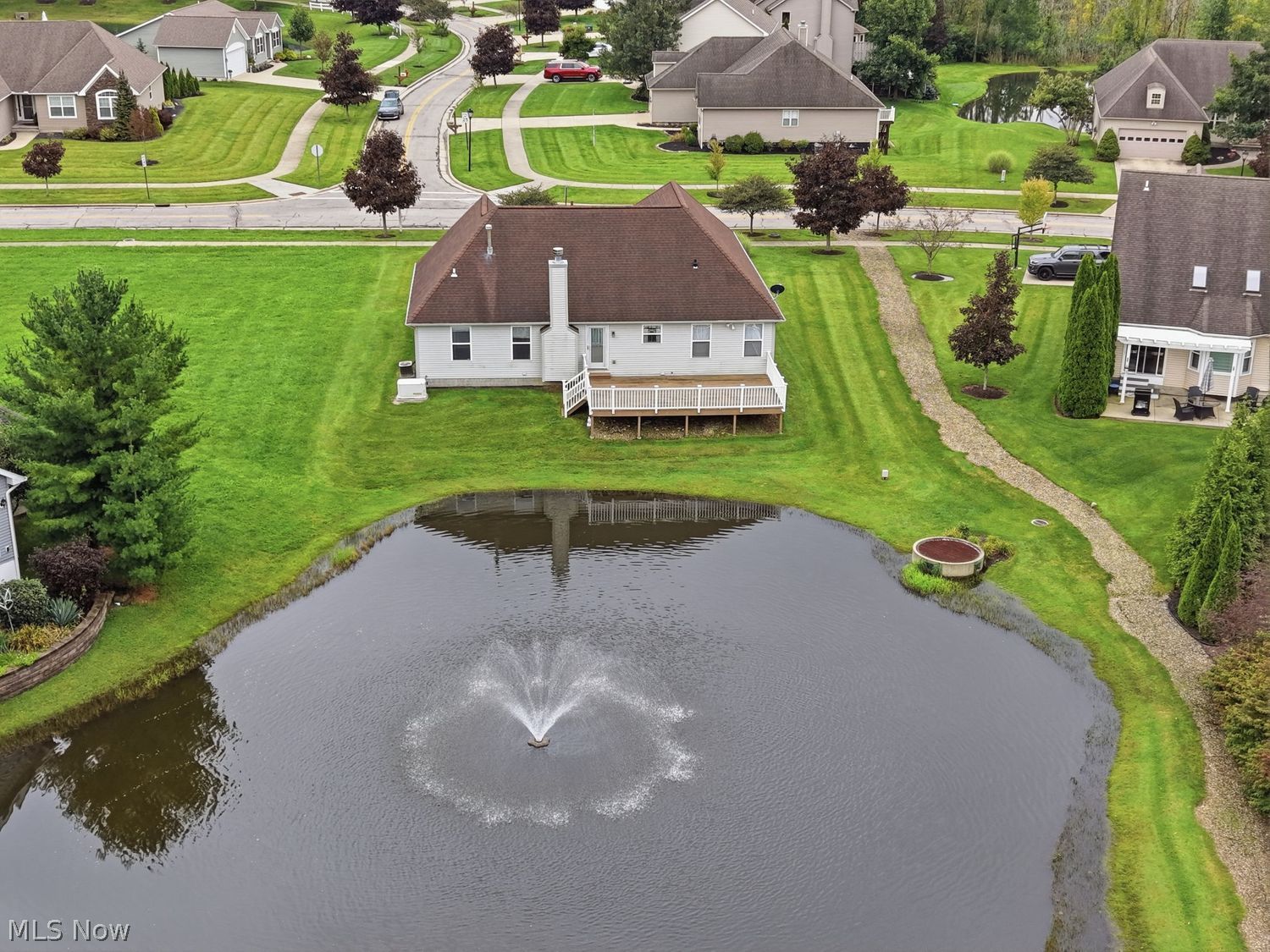 202 Fox Pointe Drive Chardon OH 44024