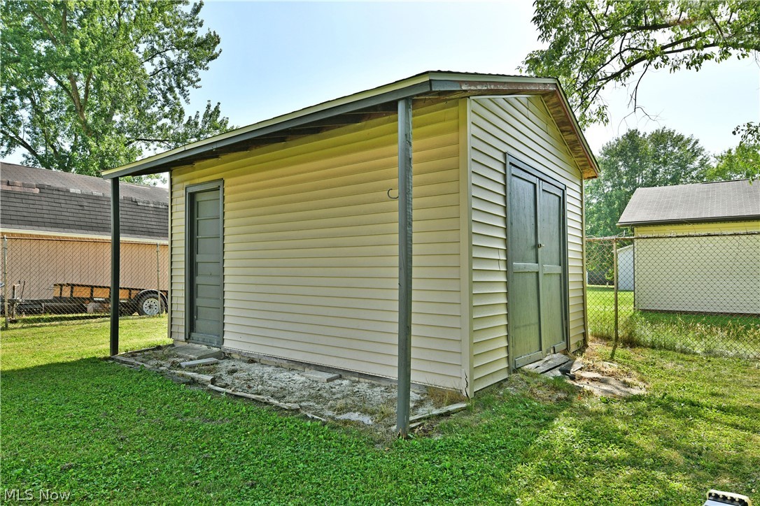 2618 Elizabeth Drive SW Warren OH 44481