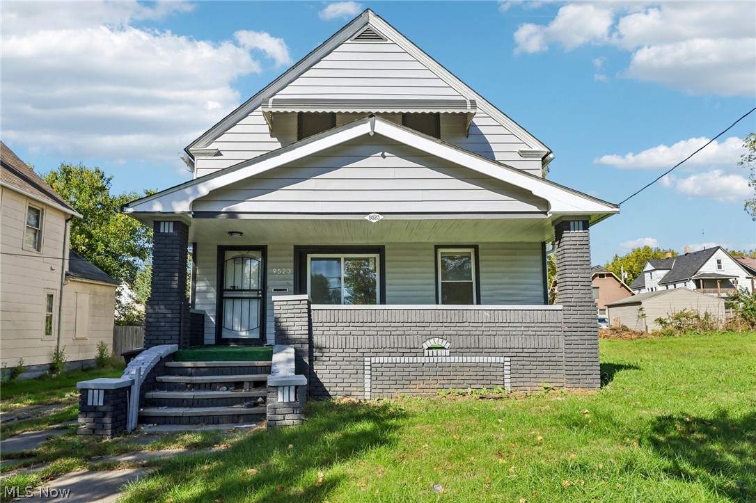 9523 Aetna Road Cleveland OH 44105