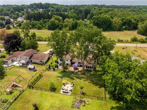 7328 Lake O Springs Avenue NW North Canton OH 44720