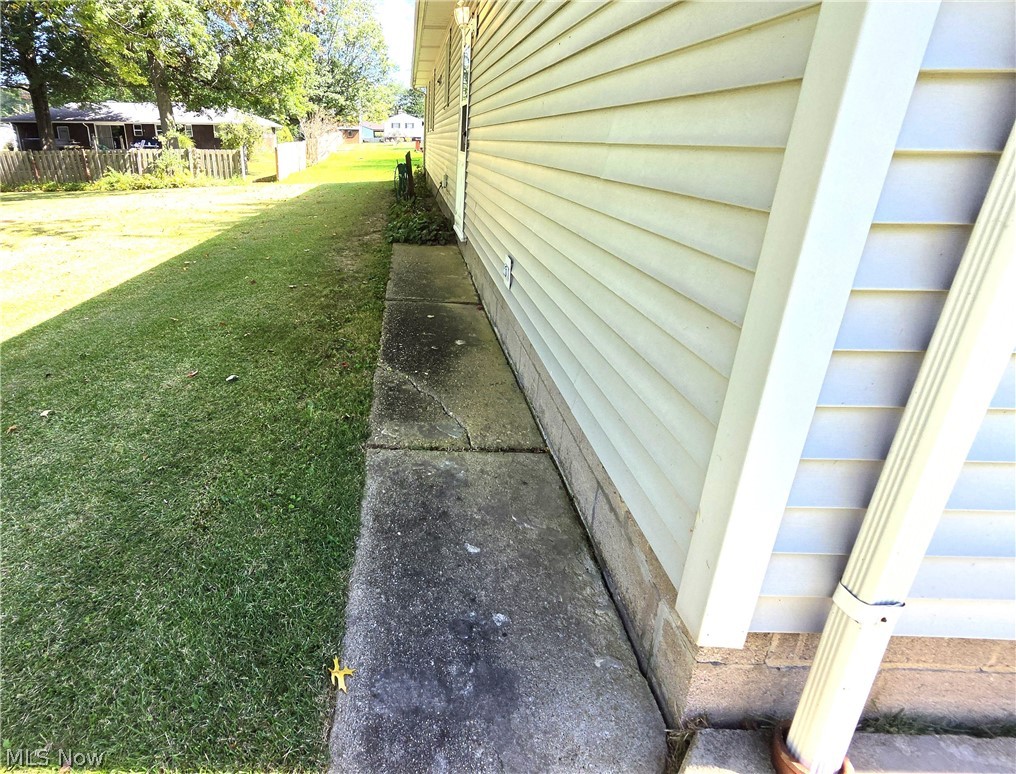 137 Richard Street Geneva OH 44041