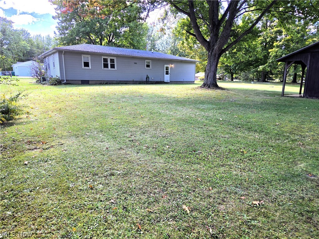 137 Richard Street Geneva OH 44041