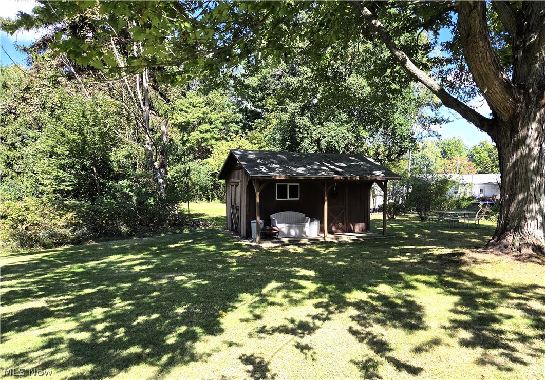 137 Richard Street Geneva OH 44041