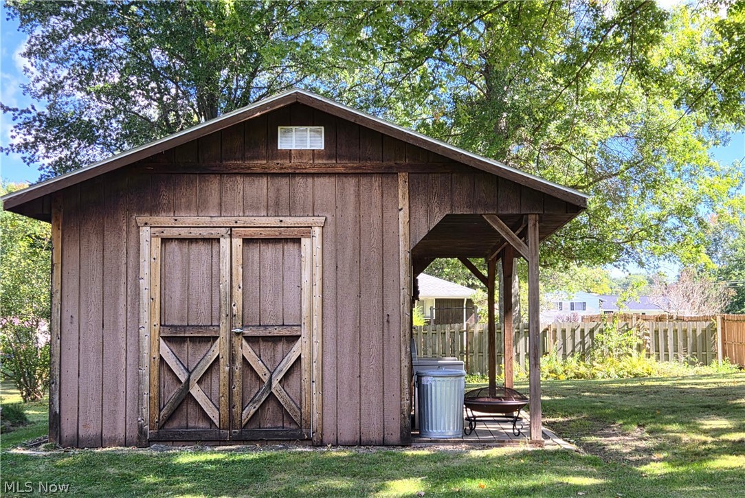 137 Richard Street Geneva OH 44041