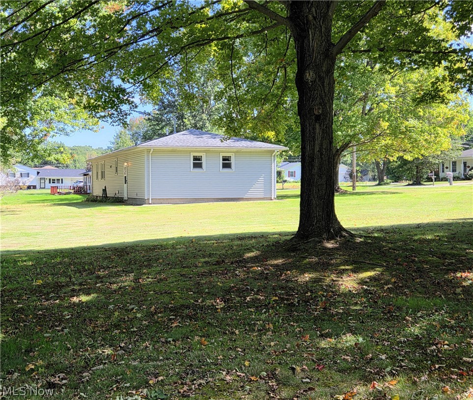 137 Richard Street Geneva OH 44041
