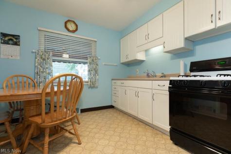 14613 Emery Avenue Cleveland OH 44135