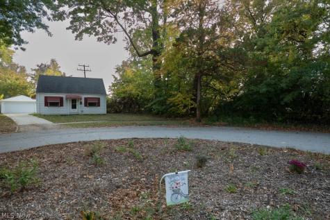 14613 Emery Avenue Cleveland OH 44135