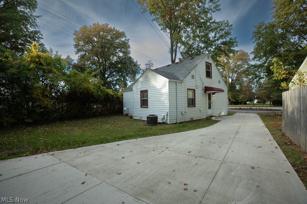 14613 Emery Avenue Cleveland OH 44135