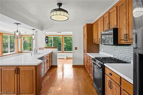 3230 E Wallings Road Broadview Heights OH 44147