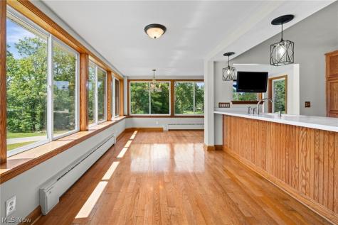 3230 E Wallings Road Broadview Heights OH 44147