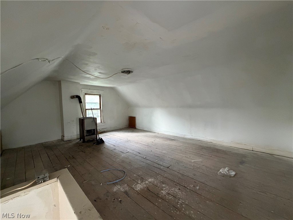 10708 Grantwood Avenue Cleveland OH 44108