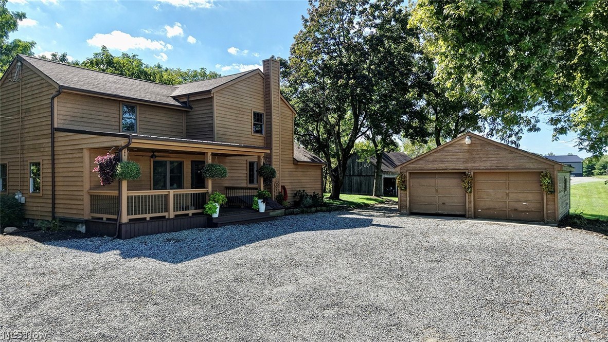 6075 Paris Avenue NE Louisville OH 44641
