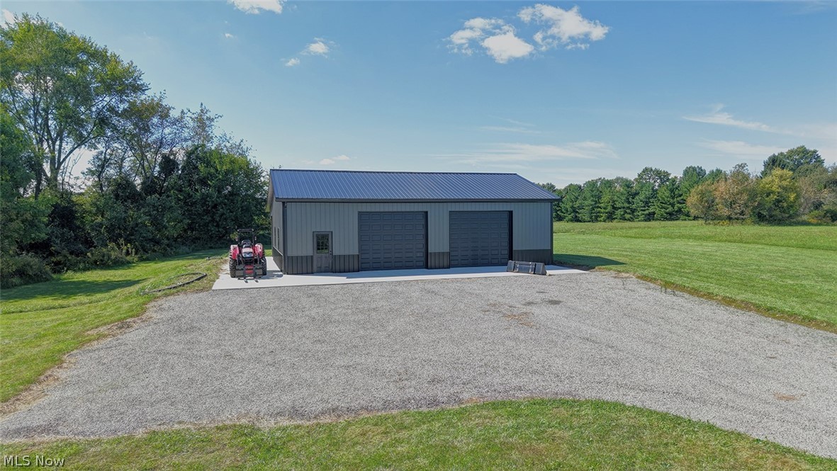 6075 Paris Avenue NE Louisville OH 44641