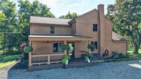 6075 Paris Avenue NE Louisville OH 44641