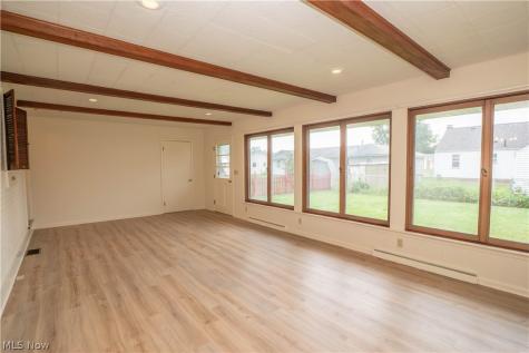 1032 Roosevelt Street NE Massillon OH 44646