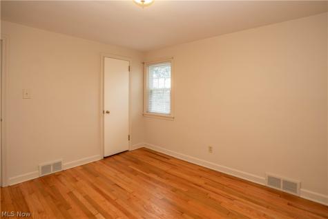 1032 Roosevelt Street NE Massillon OH 44646