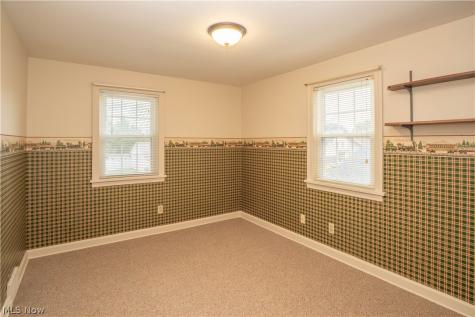 1032 Roosevelt Street NE Massillon OH 44646