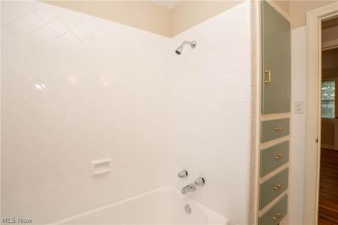 1032 Roosevelt Street NE Massillon OH 44646