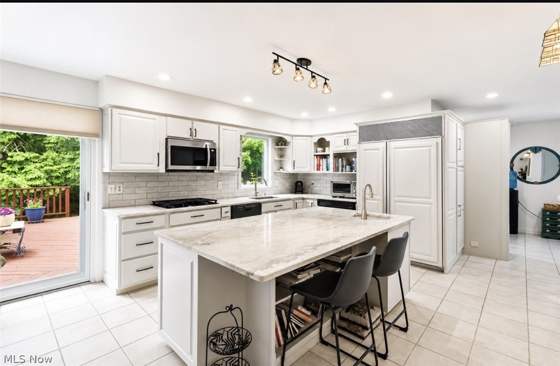 999 Hillcreek Lane Gates Mills OH 44040