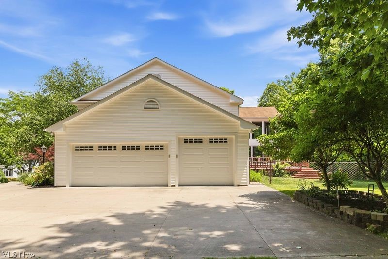 999 Hillcreek Lane Gates Mills OH 44040