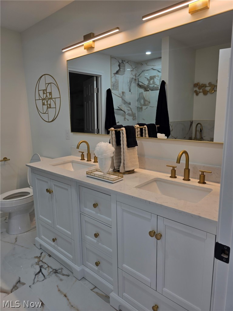 7602 Hickory Oakwood Village OH 44146