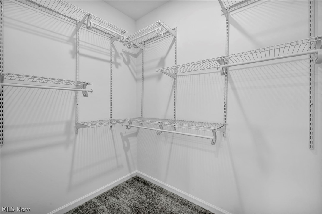 7602 Hickory Oakwood Village OH 44146