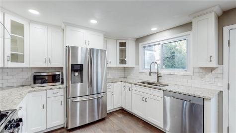 3004 Monroe Avenue Cleveland OH 44113