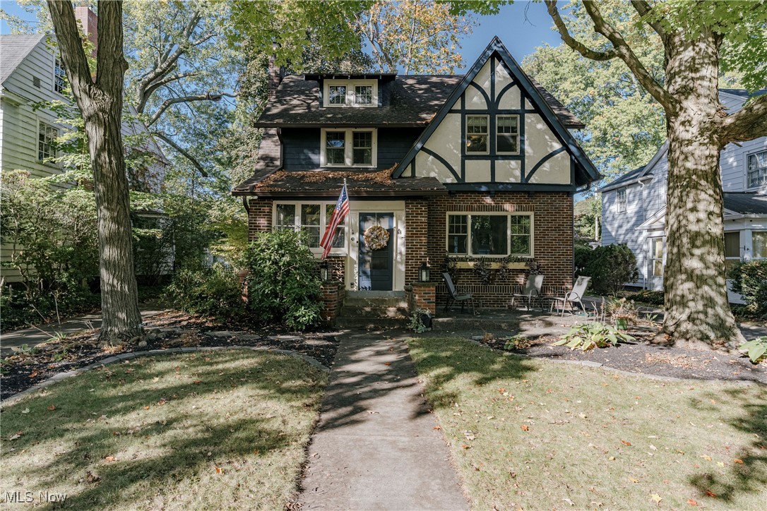 68 Kenilworth Drive Akron OH 44313